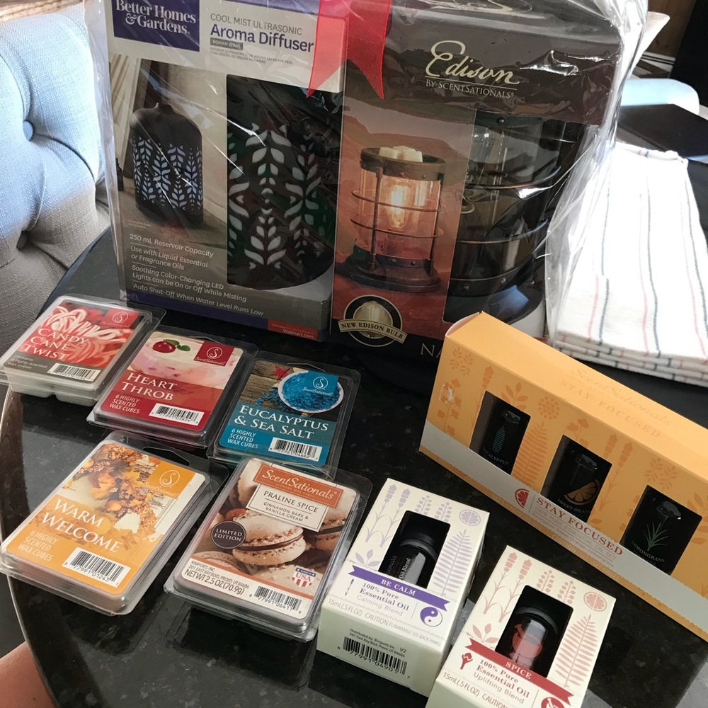 New!!! Aromatherapy Essential oil and wax melt set